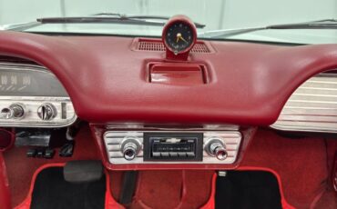 Chevrolet-Corvair-1963-Ermine-White-Red-8