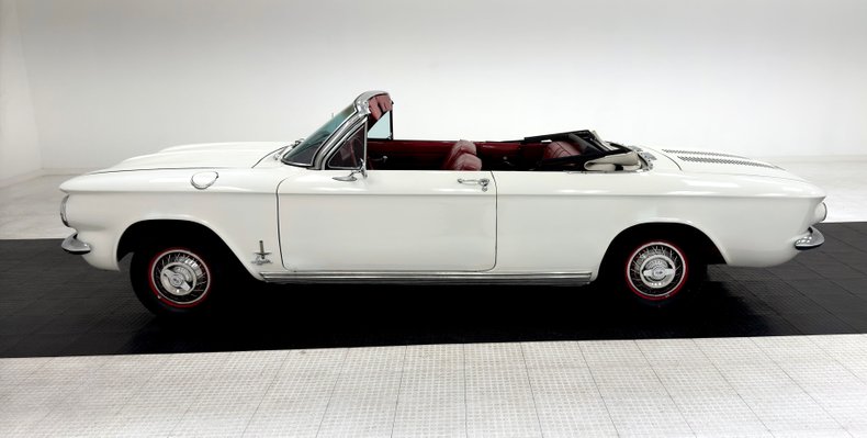 Chevrolet-Corvair-1963-Ermine-White-Red-9