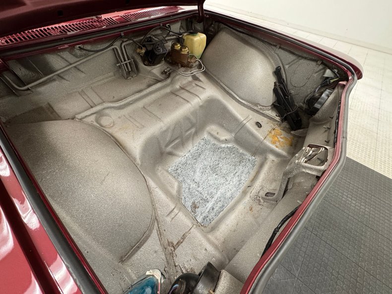 Chevrolet-Corvair-1963-Palomar-Red-Black-24