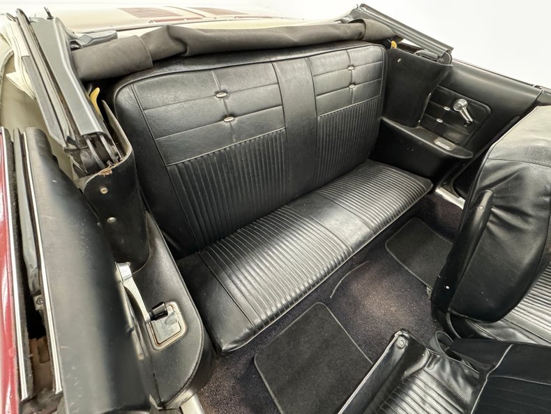 Chevrolet-Corvair-1963-Palomar-Red-Black-38