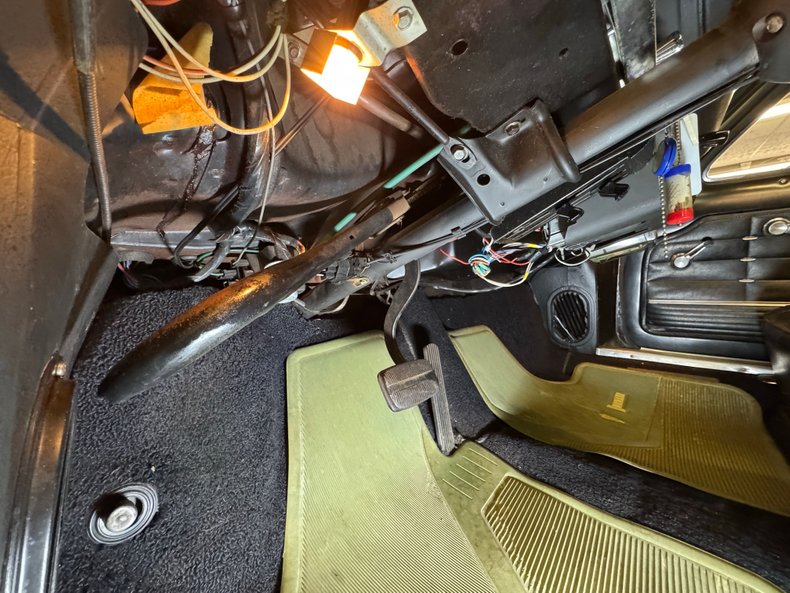 Chevrolet-Corvair-1963-Palomar-Red-Black-44