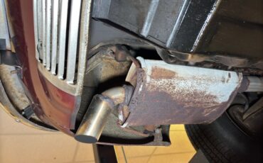 Chevrolet-Corvair-1963-Palomar-Red-Black-47