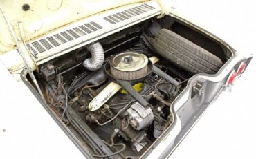 Chevrolet-Corvair-1968-Butternut-Yellow-Black-17