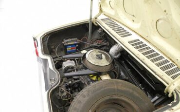 Chevrolet-Corvair-1968-Butternut-Yellow-Black-18