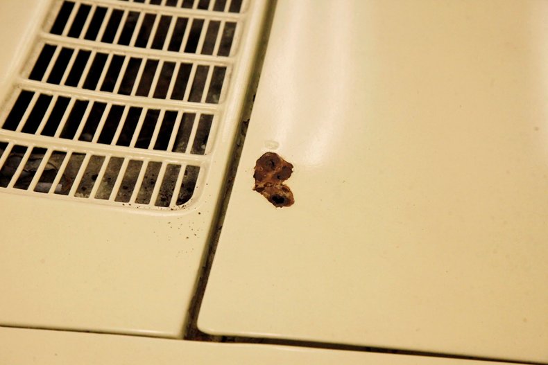 Chevrolet-Corvair-1968-Butternut-Yellow-Black-30