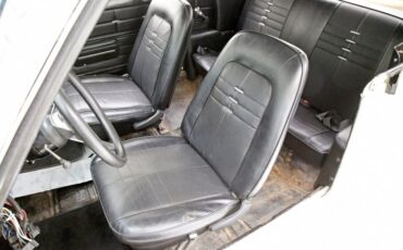 Chevrolet-Corvair-1968-Butternut-Yellow-Black-36