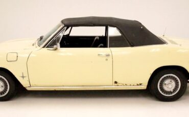 Chevrolet-Corvair-1968-Butternut-Yellow-Black