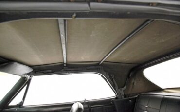 Chevrolet-Corvair-1968-Butternut-Yellow-Black-42