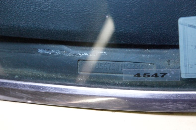 Chevrolet-Corvair-1968-Butternut-Yellow-Black-7