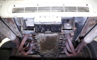 Chevrolet-Corvair-1968-Butternut-Yellow-Black-8