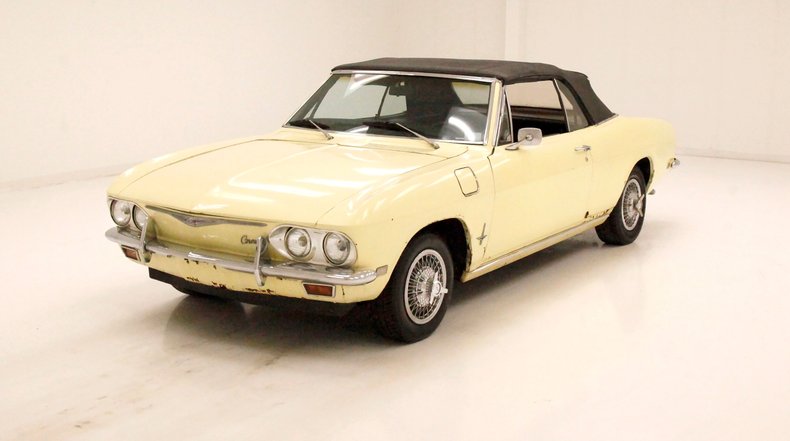 Chevrolet-Corvair-1968-Butternut-Yellow-Black-9