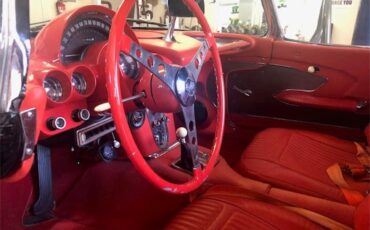 Chevrolet-Corvette-1958-BlackSilver-Coves-Signet-Red-3