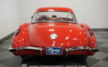 Chevrolet-Corvette-1960-Roman-Red-Red-38