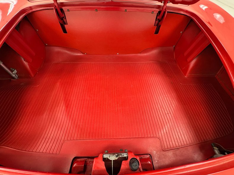 Chevrolet-Corvette-1961-Roman-Red-Red-23