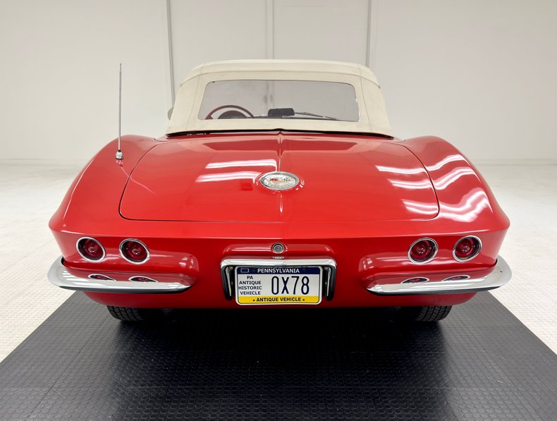 Chevrolet-Corvette-1961-Roman-Red-Red-28