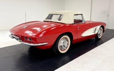 Chevrolet-Corvette-1961-Roman-Red-Red-29