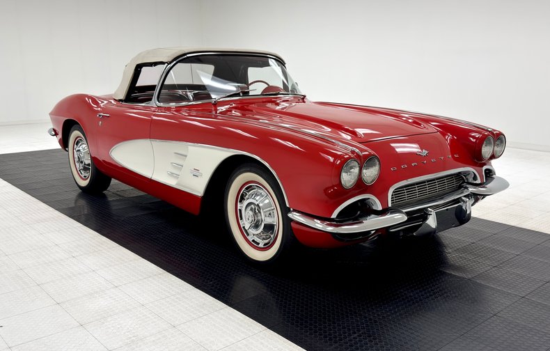 Chevrolet-Corvette-1961-Roman-Red-Red-31