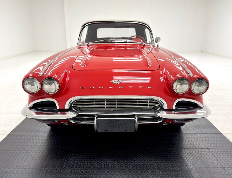 Chevrolet-Corvette-1961-Roman-Red-Red-32