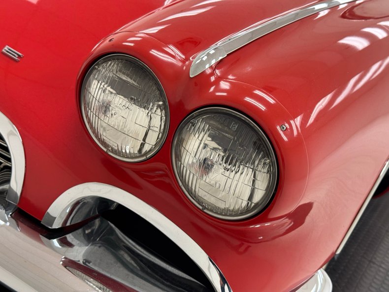 Chevrolet-Corvette-1961-Roman-Red-Red-34