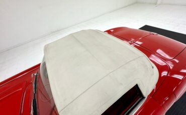 Chevrolet-Corvette-1961-Roman-Red-Red-36