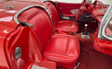 Chevrolet-Corvette-1961-Roman-Red-Red-42