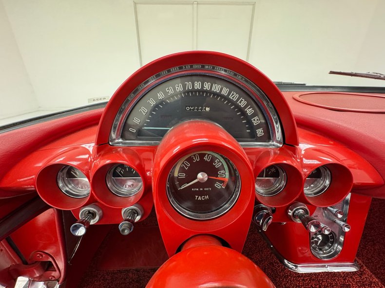 Chevrolet-Corvette-1961-Roman-Red-Red-47