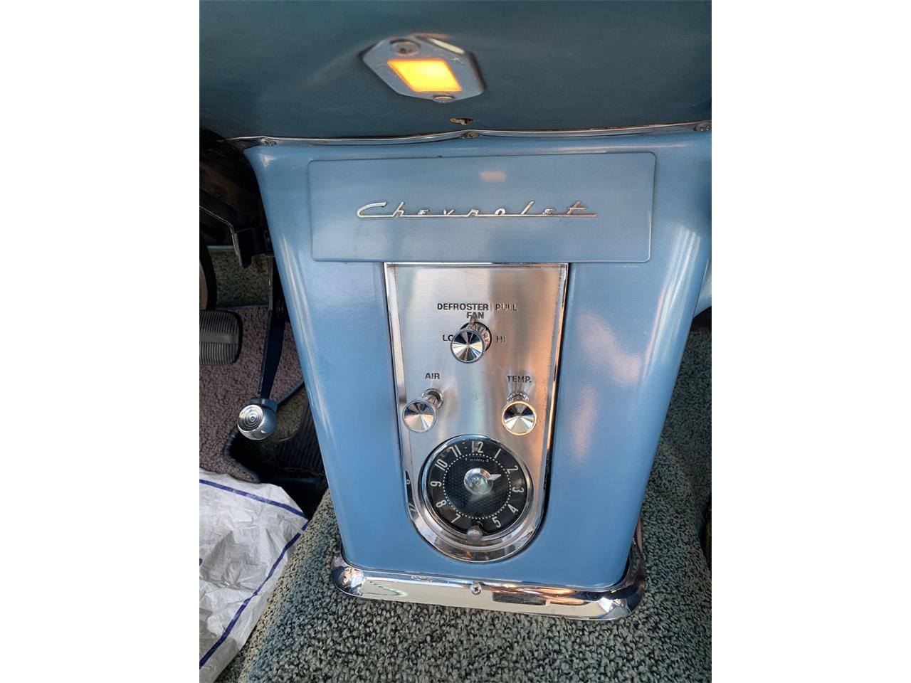 Chevrolet-Corvette-1961-White-Jewel-Blue