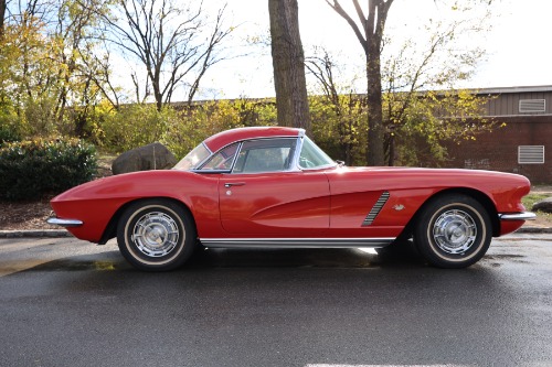 Chevrolet-Corvette-1962-Red-Black-3
