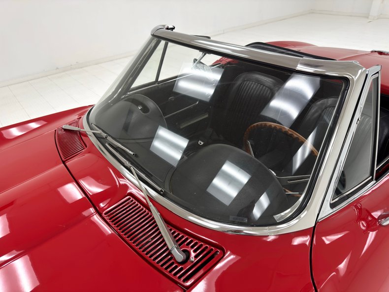 Chevrolet-Corvette-1963-Riverside-Red-Black-21