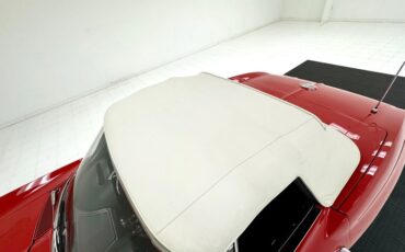 Chevrolet-Corvette-1963-Riverside-Red-Black-22