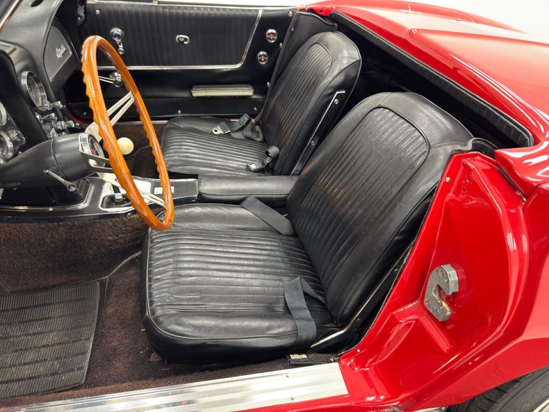 Chevrolet-Corvette-1963-Riverside-Red-Black-33