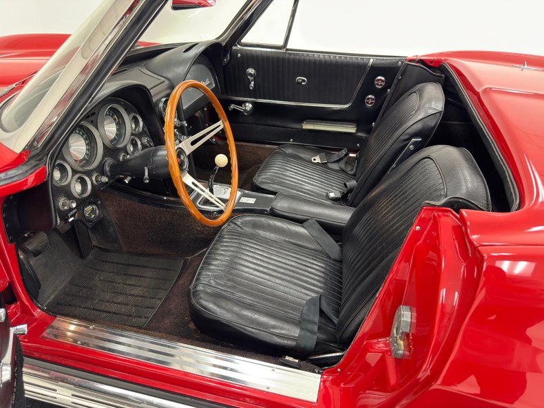 Chevrolet-Corvette-1963-Riverside-Red-Black-34