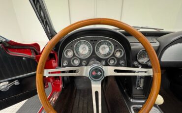 Chevrolet-Corvette-1963-Riverside-Red-Black-39