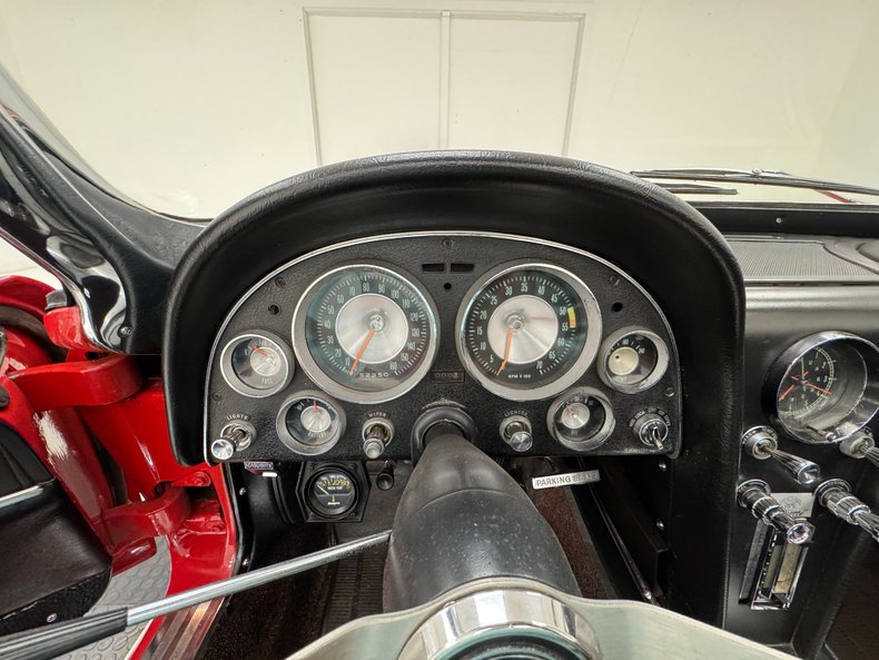 Chevrolet-Corvette-1963-Riverside-Red-Black-40