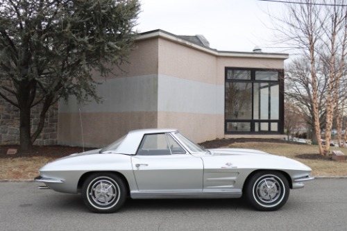 Chevrolet-Corvette-1963-Silver-Black-2