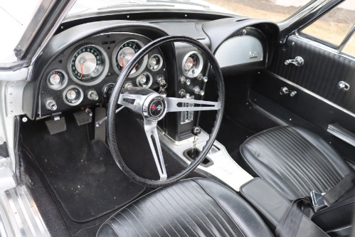 Chevrolet-Corvette-1963-Silver-Black-6