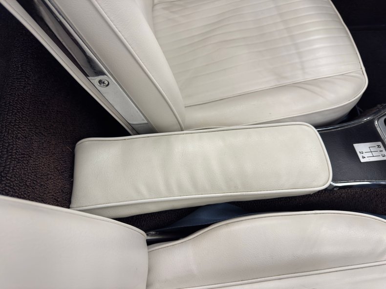 Chevrolet-Corvette-1964-Daytona-Blue-Metalli-White-16