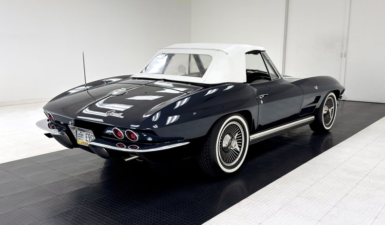 Chevrolet-Corvette-1964-Daytona-Blue-Metalli-White-18
