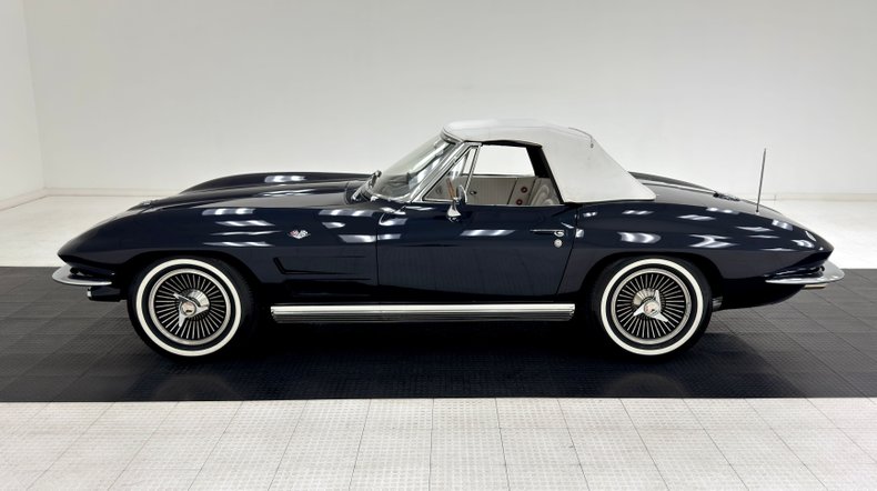 Chevrolet-Corvette-1964-Daytona-Blue-Metalli-White-23