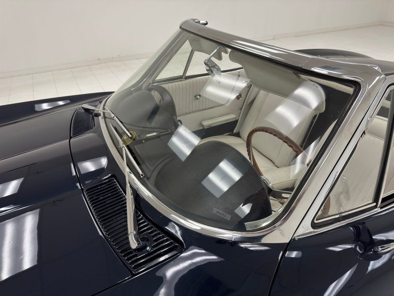 Chevrolet-Corvette-1964-Daytona-Blue-Metalli-White-29