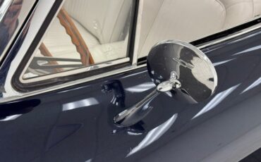 Chevrolet-Corvette-1964-Daytona-Blue-Metalli-White-31