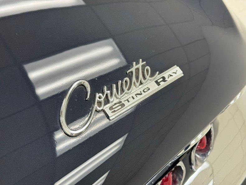 Chevrolet-Corvette-1964-Daytona-Blue-Metalli-White-34