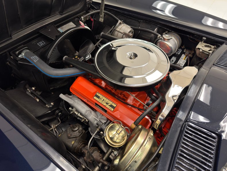 Chevrolet-Corvette-1964-Daytona-Blue-Metalli-White-45