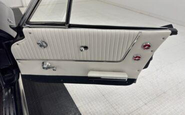 Chevrolet-Corvette-1964-Daytona-Blue-Metalli-White-47