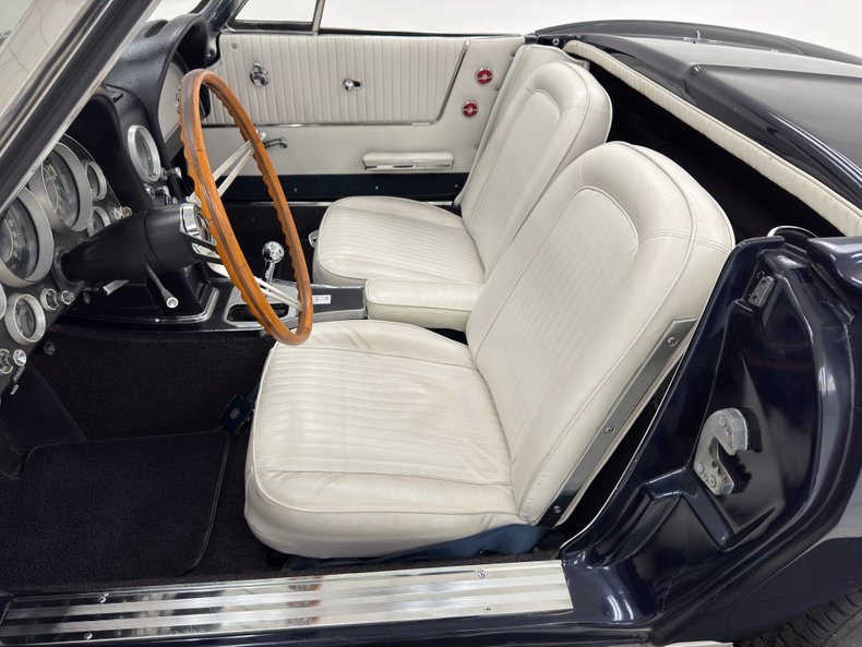 Chevrolet-Corvette-1964-Daytona-Blue-Metalli-White-48