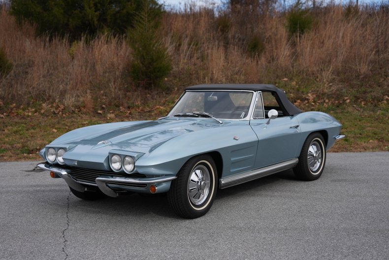 Chevrolet-Corvette-1964-Silver-Blue-Black-11