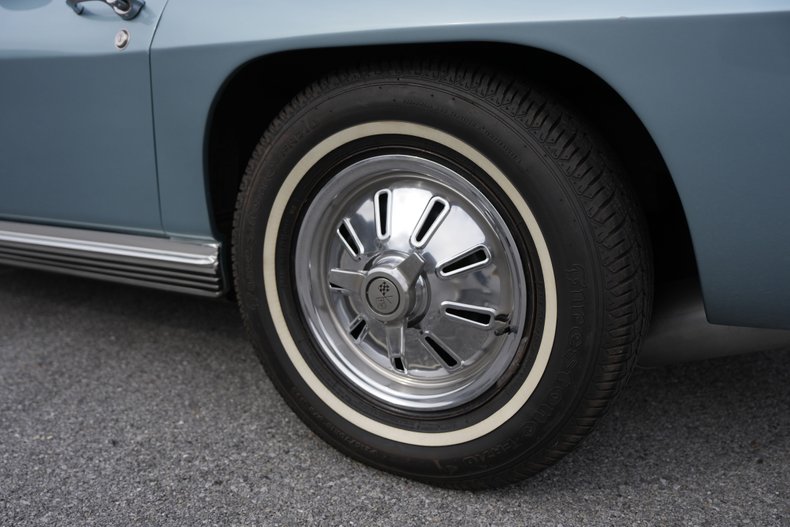 Chevrolet-Corvette-1964-Silver-Blue-Black-20