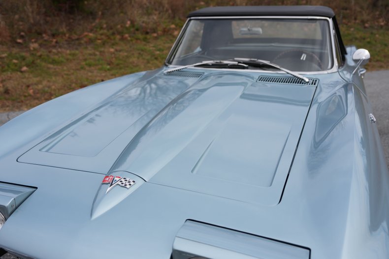 Chevrolet-Corvette-1964-Silver-Blue-Black-25