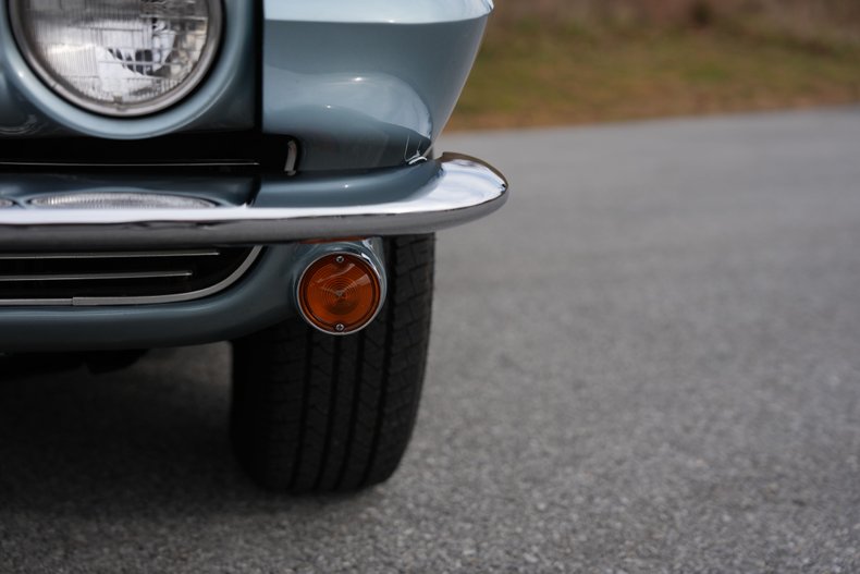 Chevrolet-Corvette-1964-Silver-Blue-Black-31