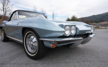 Chevrolet-Corvette-1964-Silver-Blue-Black-32